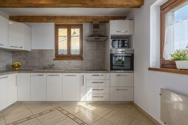 Сельский дом Villa With Private Pool Near The Beach And Porec Center