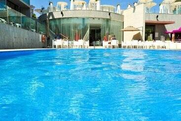 آپارتمان Apolo Suites Rentalmar