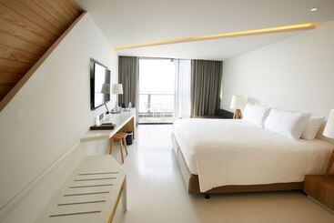 Отель Centara Q Resort Rayong