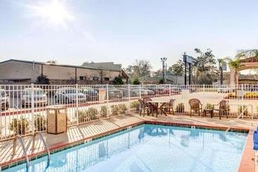هتل Comfort Inn Near Casino