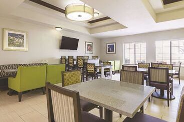 هتل La Quinta By Wyndham Fresno Northwest