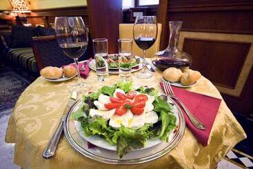 هتل Manfredi Suite In Rome