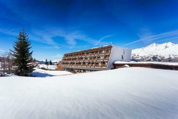 La Cachette, Friendly Hotel
