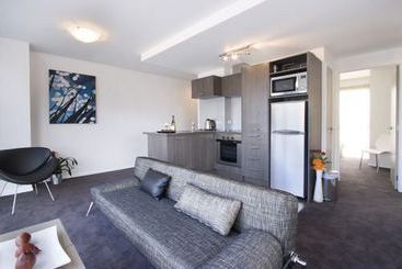 هتل Bianco Off Queen Apartments