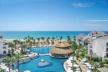 هتل Cabo Azul, A Hilton Vacation Club