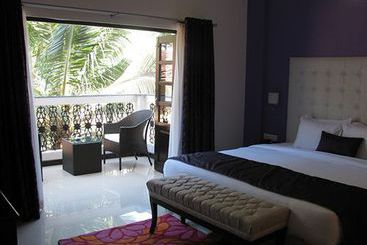 هتل Silver Sands Hideaway