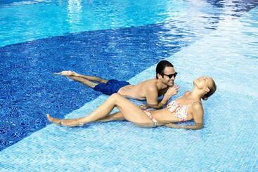 리조트 Excellence Playa Mujeres  All Inclusive  Adults Only