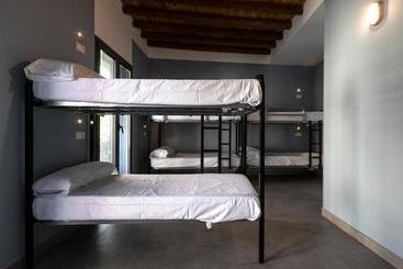 Hostel Carlota Braun