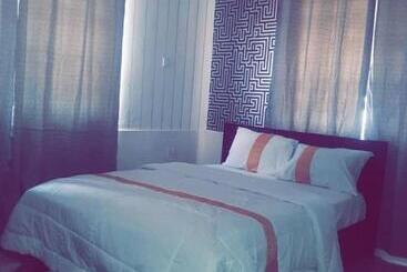 פנסיון Maxjen Haven Guest House