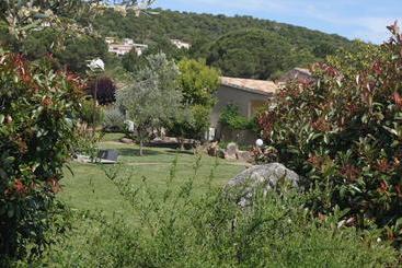 پانسیون Les Jardins De Santa Giulia Charmante Chambre D Hôte