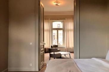 هتل The Scent Residence