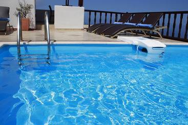 هتل Amerisa Suites & Villa