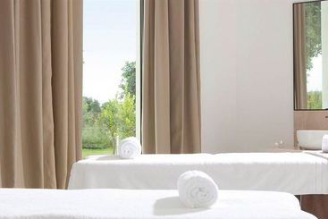 هتل Donnafugata Golf Resort & Spa