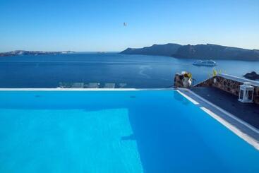 La Perla Villas And Suites   Adults Only