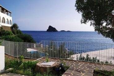 La Piazza Luxury Hotel & Spa