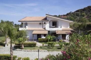 住所 Luzia Agriresort