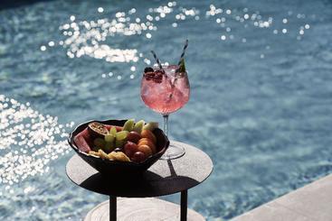 هتل Santanna Luxury Suites