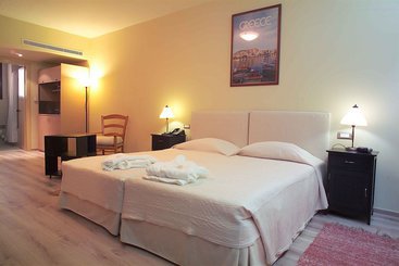 هتل Efplias  Apartments And Suites