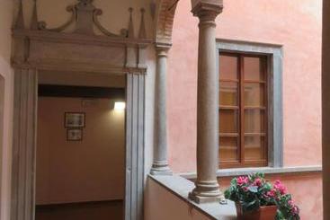 هتل Palazzo Servanzi Confidati