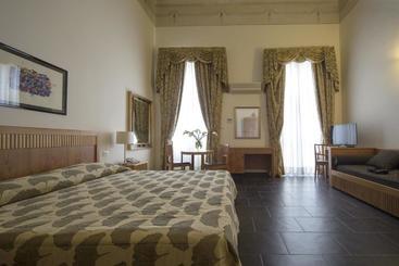 هتل Villa Imperiale