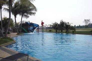בית מלון כפרי Amverton Cove Golf & Island Resort