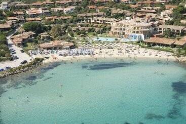 בית מלון כפרי Residence Baia Caddinas