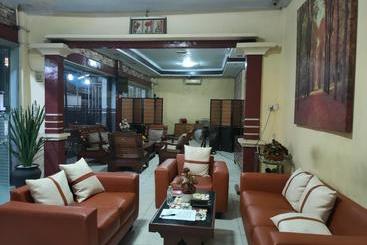 هتل Oyo 90529  Baruga Makassar