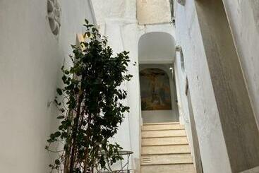پانسیون Alcova Cellini Bell'italia