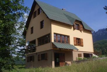 پانسیون Guest House Tara Canyon
