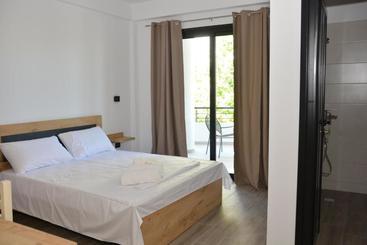 Lungomare Private Rooms