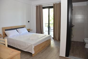 Lungomare Private Rooms