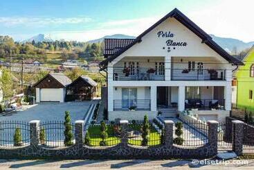 פנסיון Perla Blanca