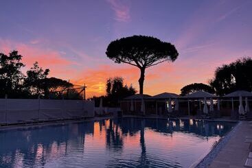 Бунгало Sopramare Resort