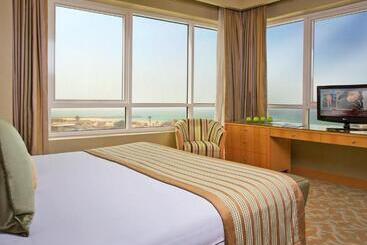 Time Ruby Hotel Apartment