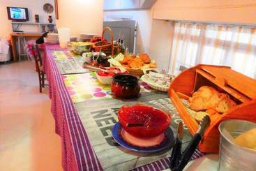 هتل Fivos   Hostel