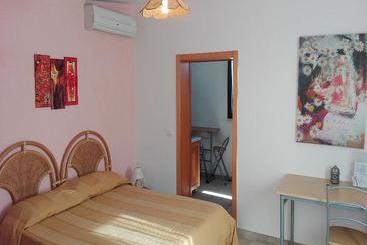 هتل B&b Dimora Vicolungo