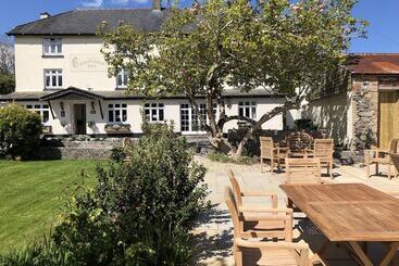 فندق Furzeleigh Mill Inn