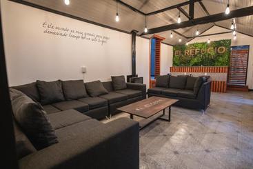 El Refugio Lodge Hostel