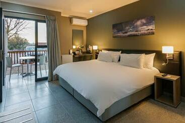 هتل Upington Inn