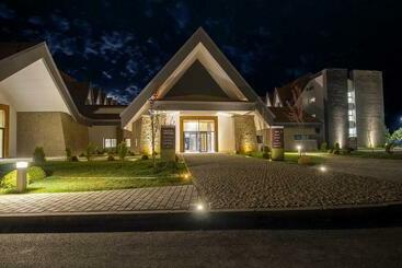 هتل Zephyr Ifrane
