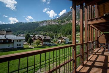 Nira Mountain Resort Futura