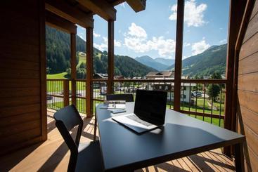 Nira Mountain Resort Futura