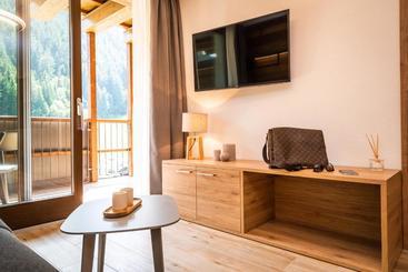 Nira Mountain Resort Futura