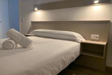 پانسیون Oxford Suites Ciudad De La Coruña