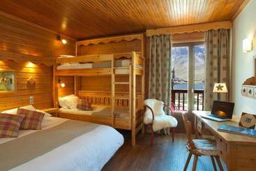 هتل Hôtel L Arbina