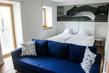 Apartamentos Mundaka Surf Camp