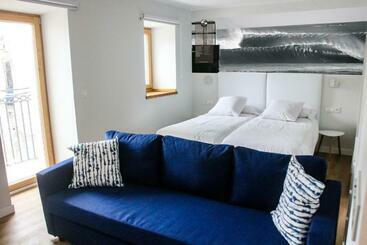 Apartamentos Mundaka Surf Camp