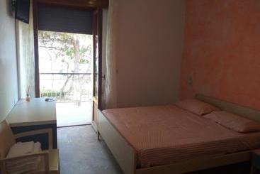 پانسیون Room In Bb   Quadruple Room For A Totally Relaxing Holiday