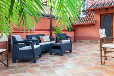 تختخواب و صبحانه Veres Motel