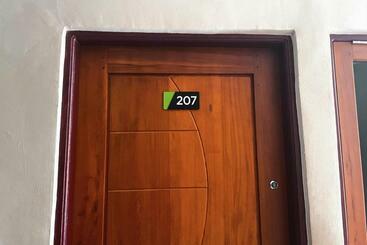 هتل Almira Homestay Ambon Mitra Reddoorz